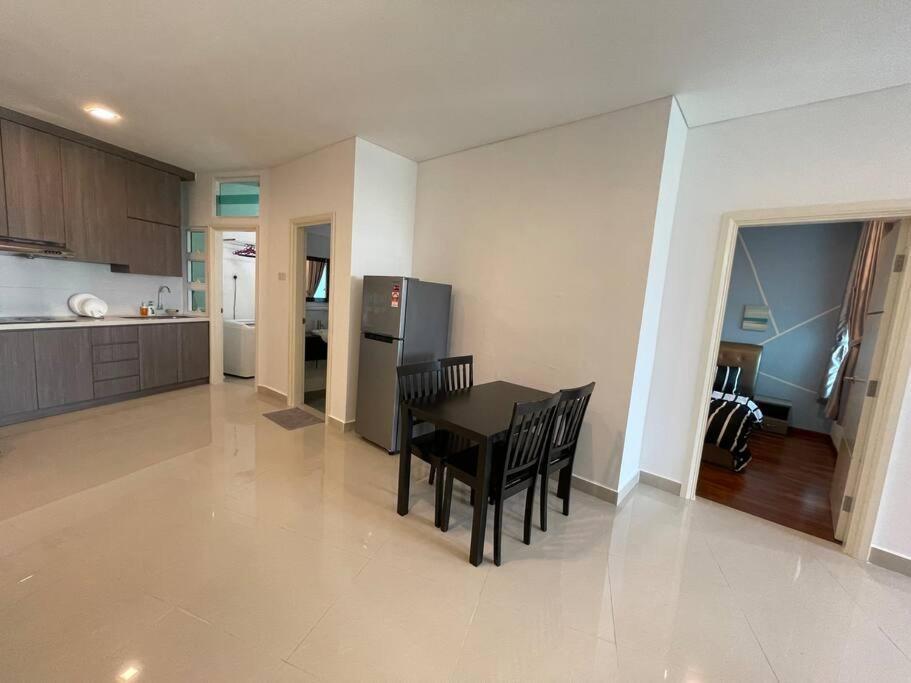 1Medini 1Bedroom Niceview By Wp Homestay Джохор Бахру Екстериор снимка